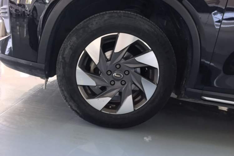 Used GAC Trumpchi GS4 2022 270T Automatic Smart Drive Navigation Edition Left Front Wheel Hub