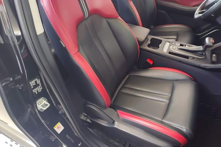 Used GAC Trumpchi GS4 2022 270T Automatic Smart Drive Technology Edition Right Front Seat
