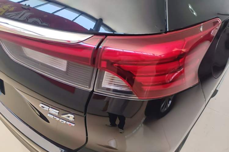 Used GAC Trumpchi GS4 2022 270T Automatic Smart Drive Technology Edition Right Rear Taillight