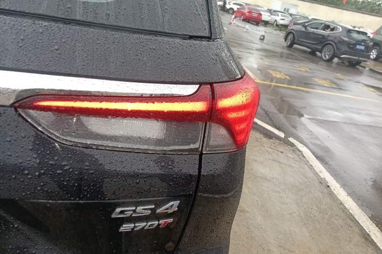 Used GAC Trumpchi GS4 2022 270T Automatic Smart Drive Technology Edition Right Rear Taillight