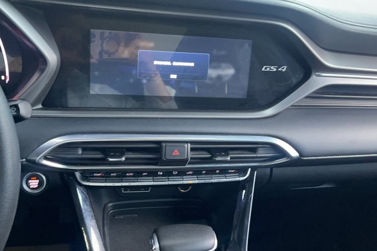 Used GAC Trumpchi GS4 2022 270T Automatic Smart Drive Navigation Edition (Upgraded Version) Audio And AC Panel