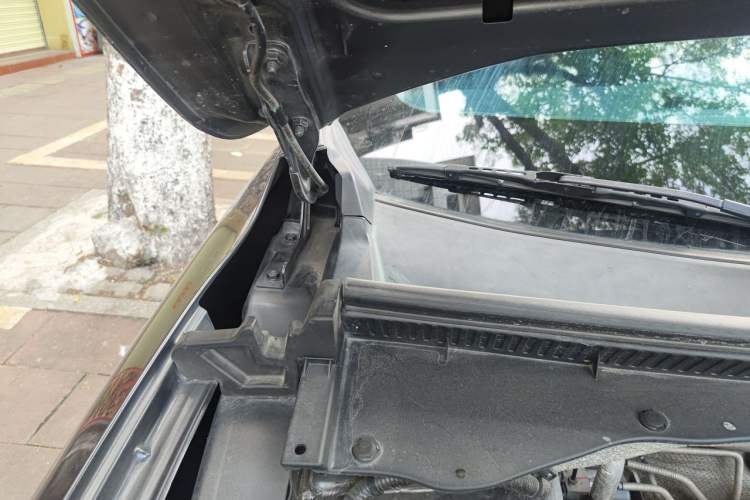 Used GAC Trumpchi GS4 2022 270T Automatic Smart Drive Technology Edition Engine Bay Right