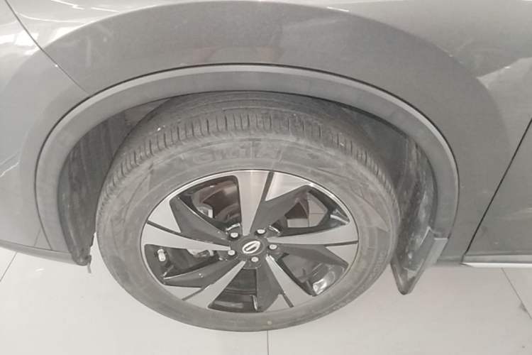 Used GAC Trumpchi GS4 2022 270T Automatic Smart Drive Technology Edition Left Front Wheel Hub
