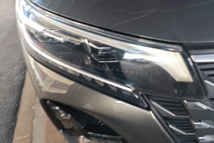 Used GAC Trumpchi GS4 2022 270T Automatic Smart Drive Technology Edition (Upgraded Version) Right Front Headlight