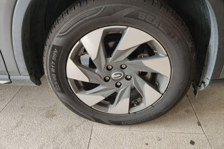 Used GAC Trumpchi GS4 2022 270T Automatic Smart Drive Navigation Edition Right Front Wheel Hub