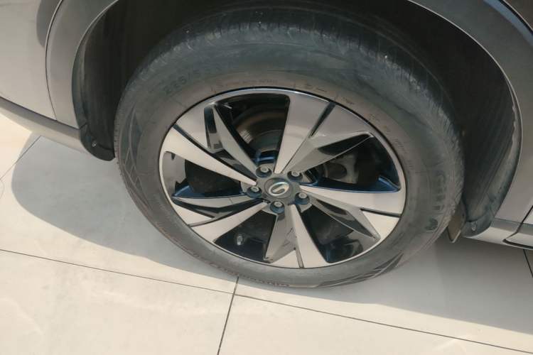 Used GAC Trumpchi GS4 2022 270T Automatic Smart Drive Technology Edition (Upgraded Version) Right Rear Wheel Hub