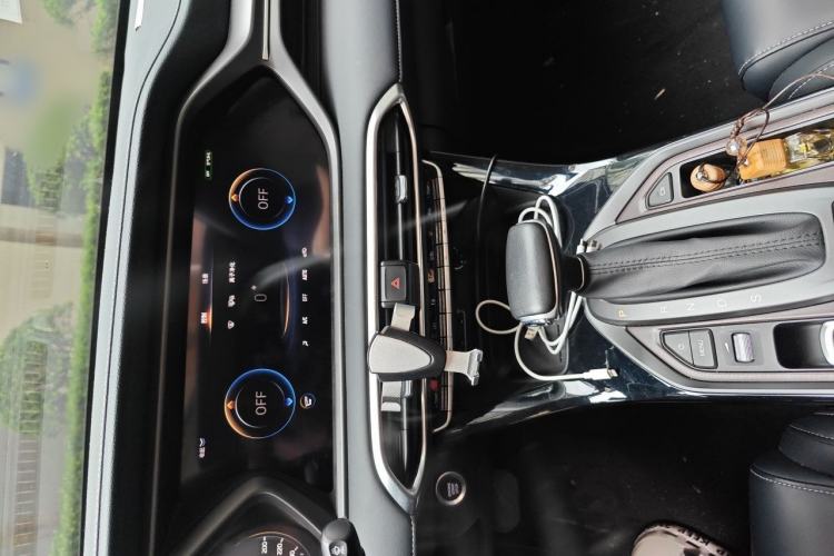 Used GAC Trumpchi GS4 2022 270T Automatic Smart Drive Technology Edition Audio And AC Panel