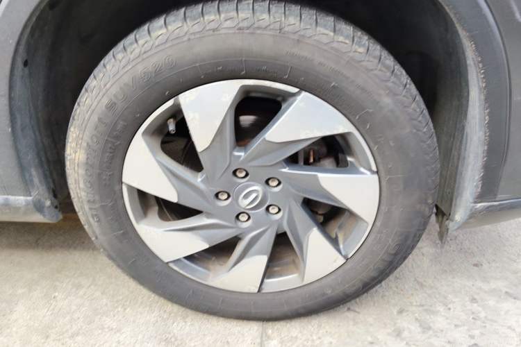 Used GAC Trumpchi GS4 2022 270T Automatic Smart Drive Navigation Edition Right Front Wheel Hub
