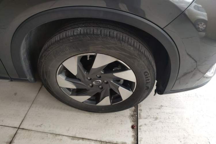 Used GAC Trumpchi GS4 2022 270T Automatic Smart Drive Navigation Edition Right Front Wheel Hub