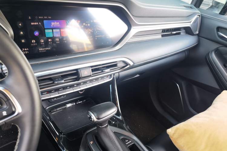 Used GAC Trumpchi GS4 2022 270T Automatic Smart Drive Technology Edition Audio And AC Panel