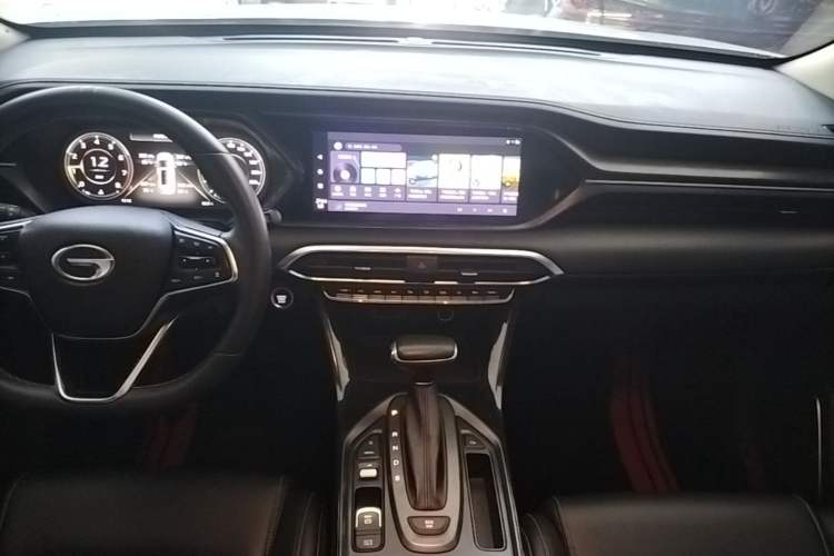 Used GAC Trumpchi GS4 2022 270T Automatic Smart Drive Technology Edition Audio And AC Panel
