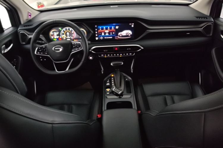 Used GAC Trumpchi GS4 2022 270T Automatic Smart Drive Flagship Edition Center Console