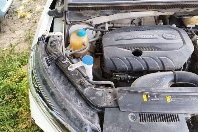 Used GAC Trumpchi GS4 2022 270T Automatic Smart Drive Technology Edition Engine Bay Right