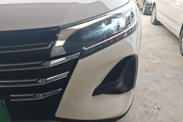 Used GAC Trumpchi GS4 2022 270T Automatic Smart Drive Navigation Edition (Upgraded Version) Left Front Headlight