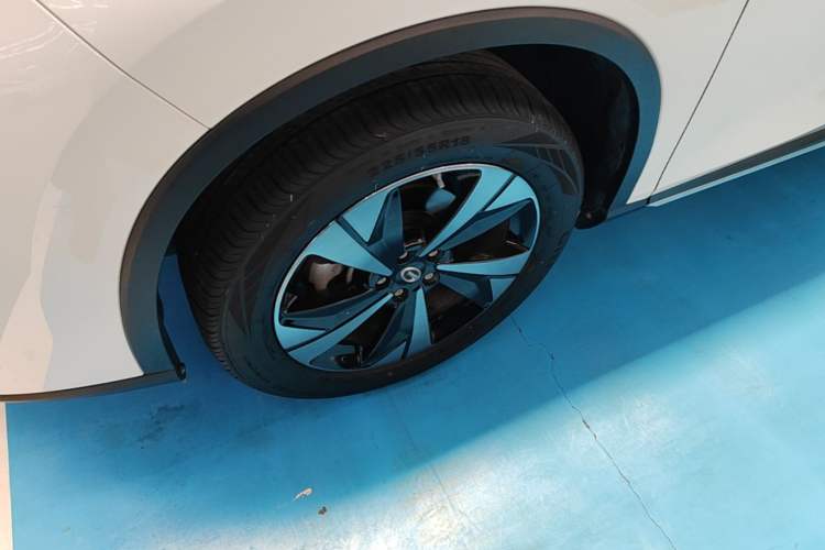 Used GAC Trumpchi GS4 2022 270T Automatic Smart Drive Technology Edition Left Front Wheel Hub