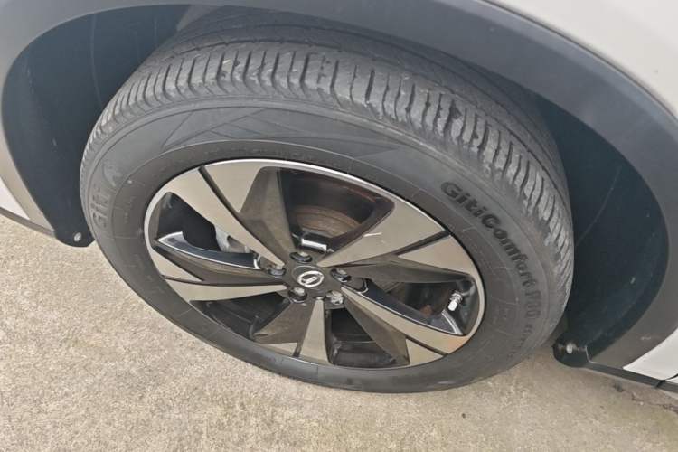 Used GAC Trumpchi GS4 2022 270T Automatic Smart Drive Technology Edition Left Front Wheel Hub