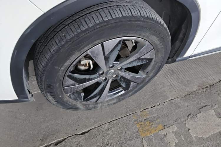Used GAC Trumpchi GS4 2022 270T Automatic Smart Drive Navigation Edition (Upgraded Version) Left Front Wheel Hub