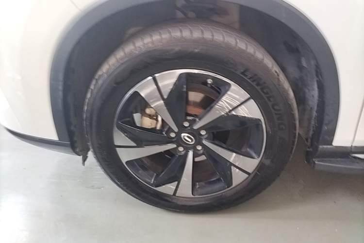 Used GAC Trumpchi GS4 2022 270T Automatic Smart Drive Technology Edition Left Front Wheel Hub