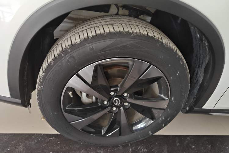 Used GAC Trumpchi GS4 2022 270T Automatic Smart Drive Technology Edition (Upgraded Version) Left Front Wheel Hub
