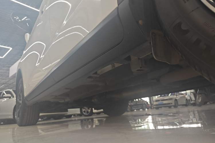 Used GAC Trumpchi GS4 2022 270T Automatic Smart Drive Technology Edition (Upgraded Version) Left Side Sill