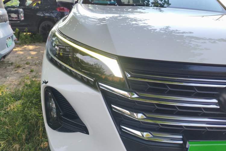 Used GAC Trumpchi GS4 2022 270T Automatic Smart Drive Technology Edition Right Front Headlight