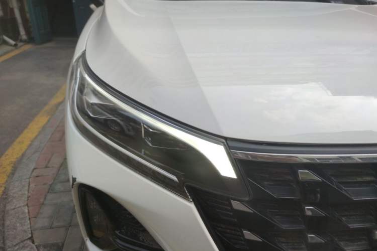 Used GAC Trumpchi GS4 2022 270T Automatic Smart Drive Flagship Edition Right Front Headlight