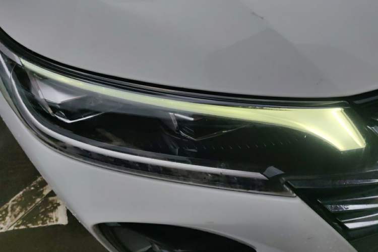 Used GAC Trumpchi GS4 2022 270T Automatic Smart Drive Technology Edition (Upgraded Version) Right Front Headlight