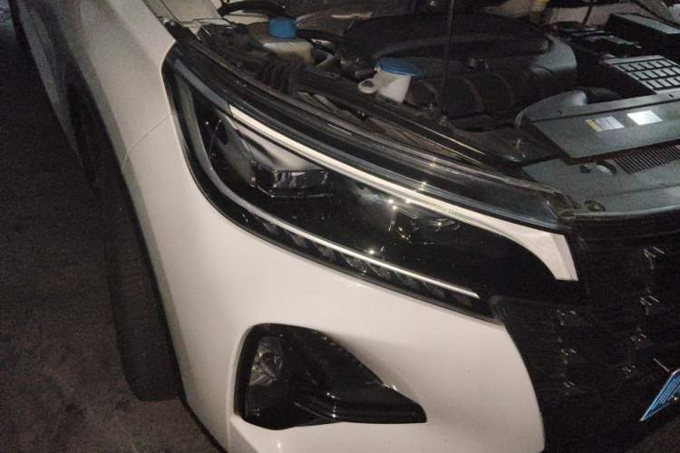 Used GAC Trumpchi GS4 2022 270T Automatic Smart Drive Technology Edition (Upgraded Version) Right Front Headlight