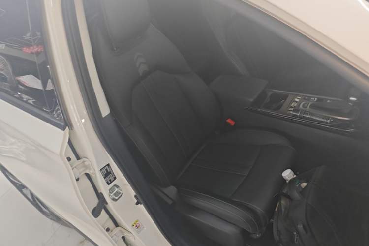 Used GAC Trumpchi GS4 2022 270T Automatic Smart Drive Technology Edition (Upgraded Version) Right Front Seat