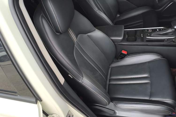 Used GAC Trumpchi GS4 2022 270T Automatic Smart Drive Technology Edition Right Front Seat