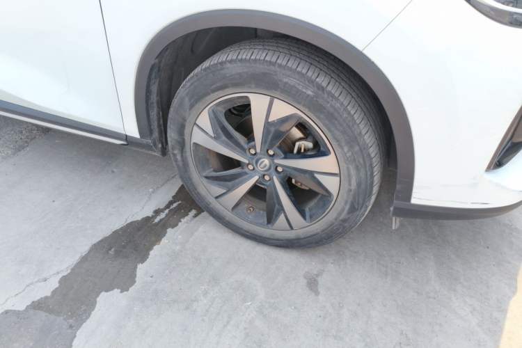 Used GAC Trumpchi GS4 2022 270T Automatic Smart Drive Technology Edition Right Front Wheel Hub