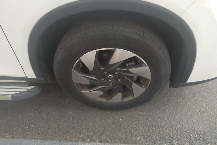 Used GAC Trumpchi GS4 2022 270T Automatic Smart Drive Navigation Edition (Upgraded Version) Right Front Wheel Hub