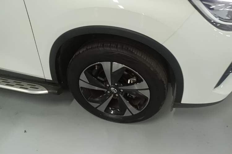 Used GAC Trumpchi GS4 2022 270T Automatic Smart Drive Technology Edition (Upgraded Version) Right Front Wheel Hub