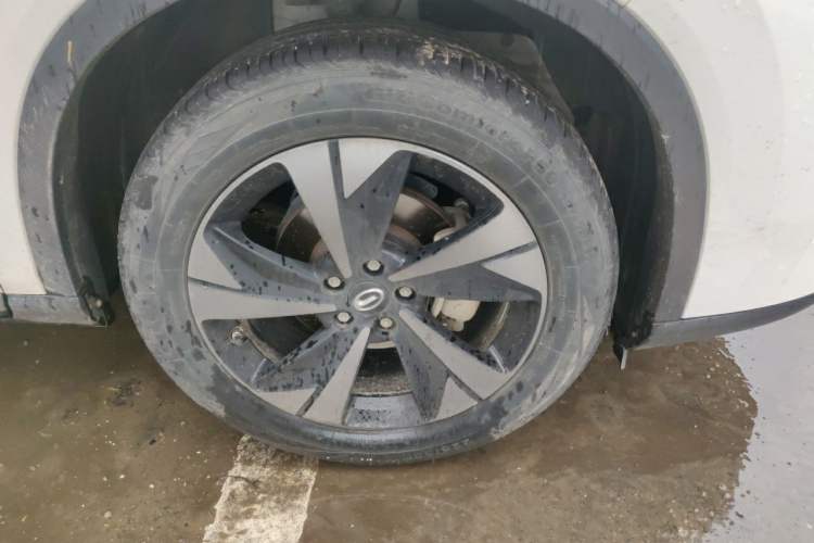 Used GAC Trumpchi GS4 2022 270T Automatic Smart Drive Technology Edition (Upgraded Version) Right Front Wheel Hub