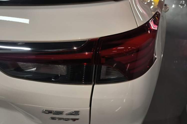 Used GAC Trumpchi GS4 2022 270T Automatic Smart Drive Technology Edition Right Rear Taillight