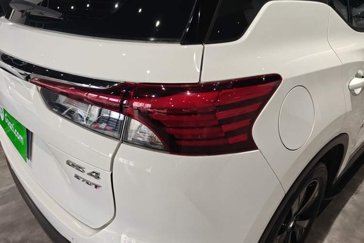 Used GAC Trumpchi GS4 2022 270T Automatic Smart Drive Technology Edition (Upgraded Version) Right Rear Taillight
