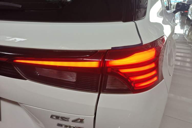 Used GAC Trumpchi GS4 2022 270T Automatic Smart Drive Technology Edition (Upgraded Version) Right Rear Taillight