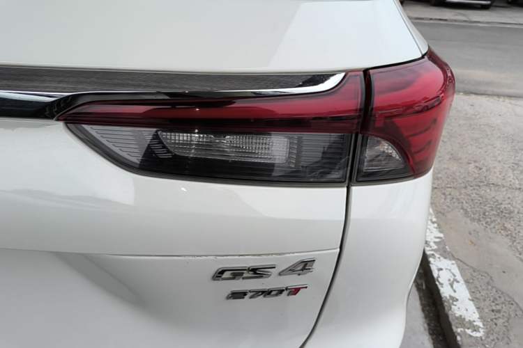 Used GAC Trumpchi GS4 2022 270T Automatic Smart Drive Technology Edition Right Rear Taillight