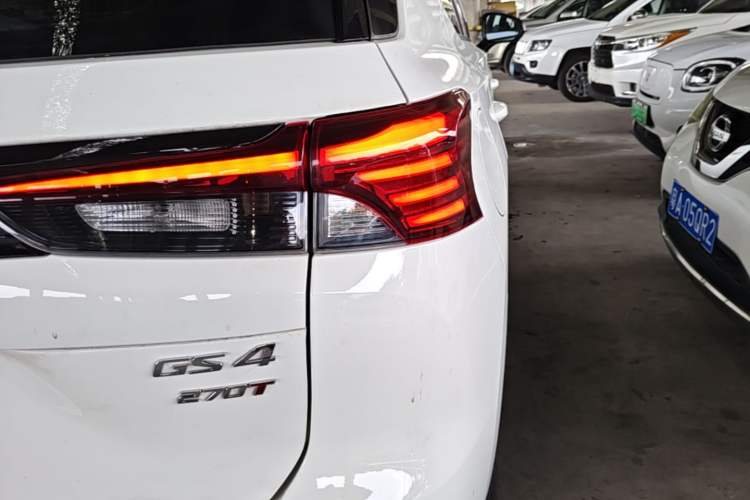 Used GAC Trumpchi GS4 2022 270T Automatic Smart Drive Navigation Edition (Upgraded Version) Right Rear Taillight