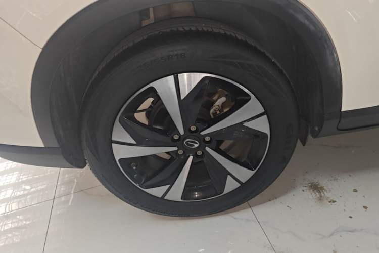 Used GAC Trumpchi GS4 2022 270T Automatic Smart Drive Technology Edition (Upgraded Version) Right Rear Wheel Hub
