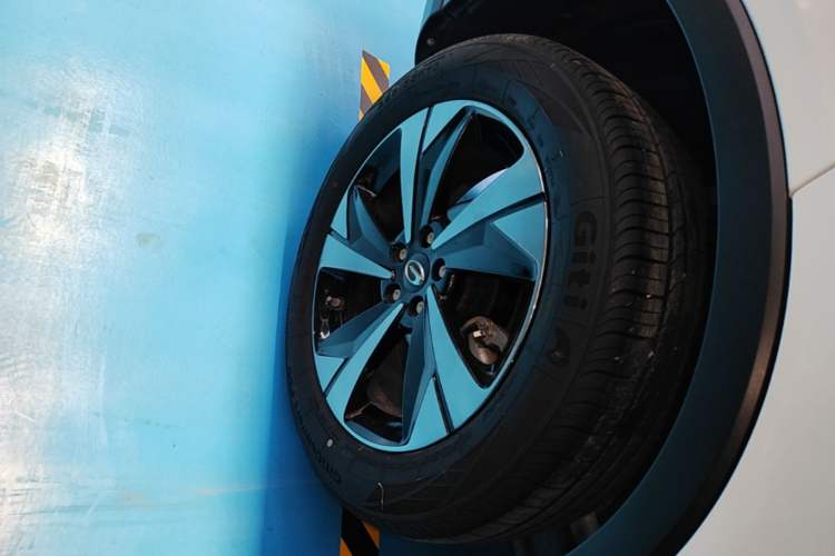 Used GAC Trumpchi GS4 2022 270T Automatic Smart Drive Technology Edition Right Rear Wheel Hub
