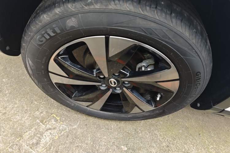 Used GAC Trumpchi GS4 2022 270T Automatic Smart Drive Technology Edition Right Rear Wheel Hub