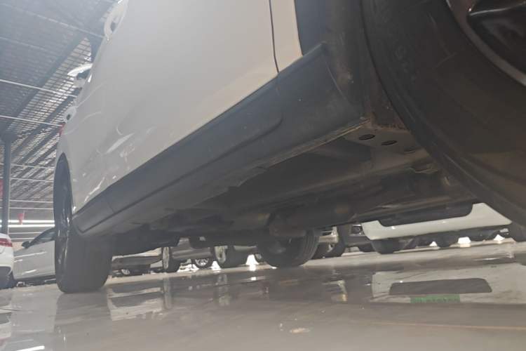 Used GAC Trumpchi GS4 2022 270T Automatic Smart Drive Technology Edition (Upgraded Version) Right Side Sill