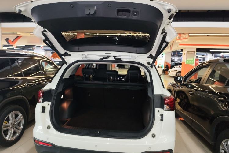 Used GAC Trumpchi GS4 2022 270T Automatic Smart Drive Flagship Edition Trunk
