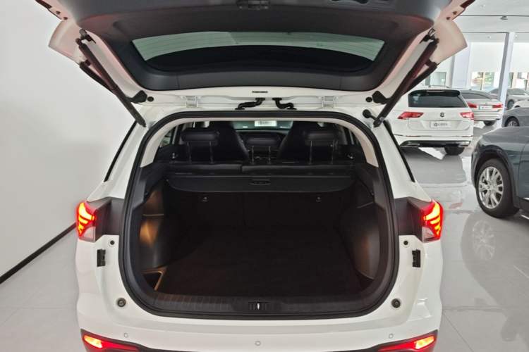 Used GAC Trumpchi GS4 2022 270T Automatic Smart Drive Flagship Edition Trunk