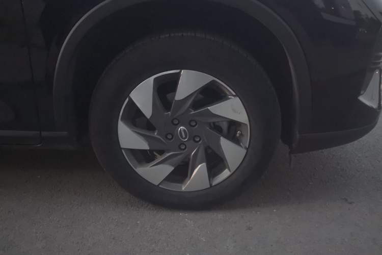 Used GAC Trumpchi GS4 2023 270T Automatic Smart Drive Navigation Edition Right Front Wheel Hub