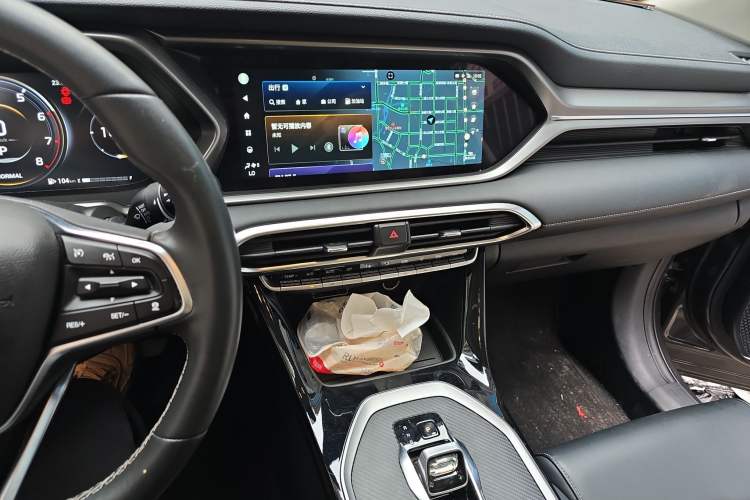 Used GAC Trumpchi GS4 2023 270T Automatic Smart Drive Technology Edition Audio And AC Panel