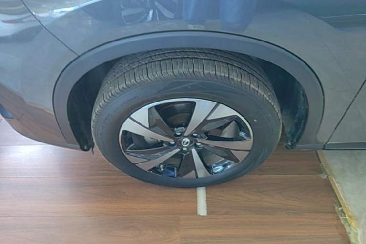 Used GAC Trumpchi GS4 2023 270T Automatic Smart Drive Technology Edition Left Front Wheel Hub
