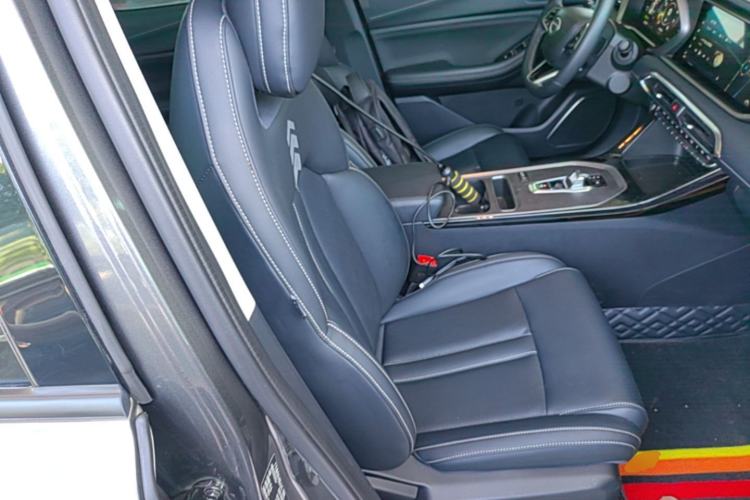 Used GAC Trumpchi GS4 2023 270T Automatic Smart Drive Technology Edition Right Front Seat