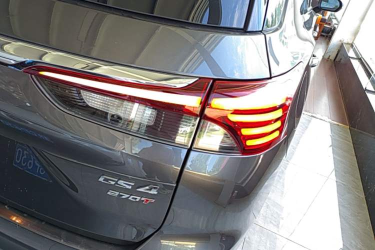 Used GAC Trumpchi GS4 2023 270T Automatic Smart Drive Technology Edition Right Rear Taillight
